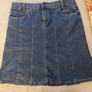 Jean skirt by Baccini size 10. Perfect Condition